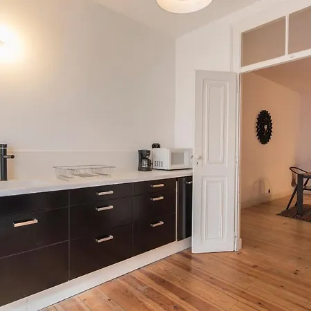 Lovelystay - Beautiful, Calm & Spacious Flat Near Bairro Alto * Lisboa