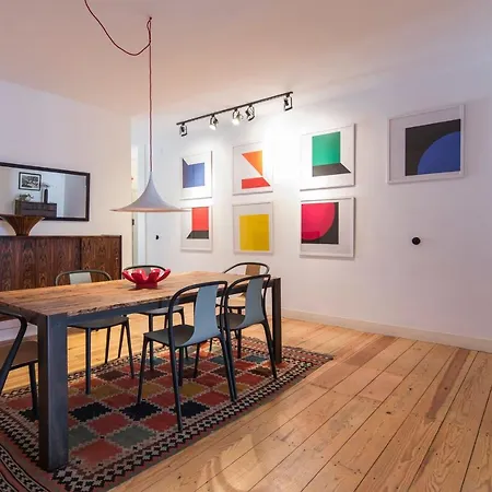 Lovelystay - Beautiful, Calm & Spacious Flat Near Bairro Alto *