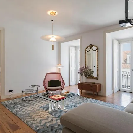 Appartement Lovelystay - Beautiful, Calm & Spacious Flat Near Bairro Alto Lissabon